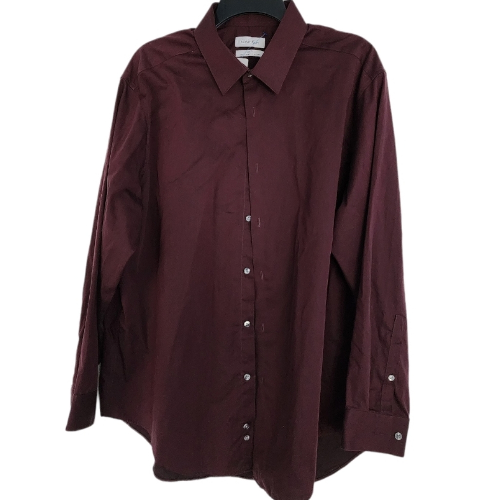 Preowned Calvin Klein  Mens Dress Shirt.